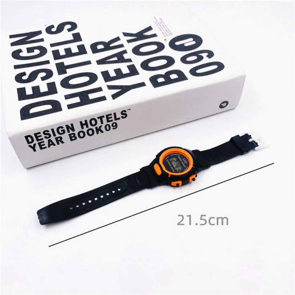 Clear LCD display sport watch for outdoor play