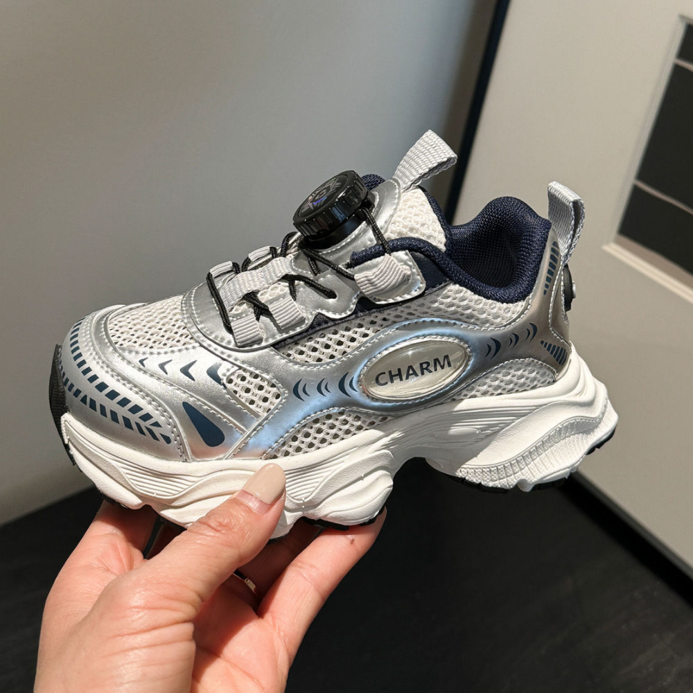 SpinStep – Kids Sneakers with Dial Closure and Chunky Sole
