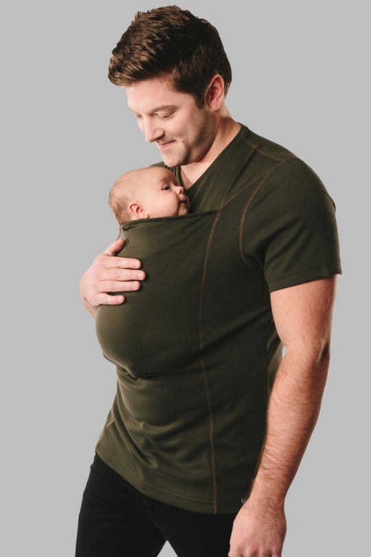 Babywearing tee encourages bonding and reduces crying
