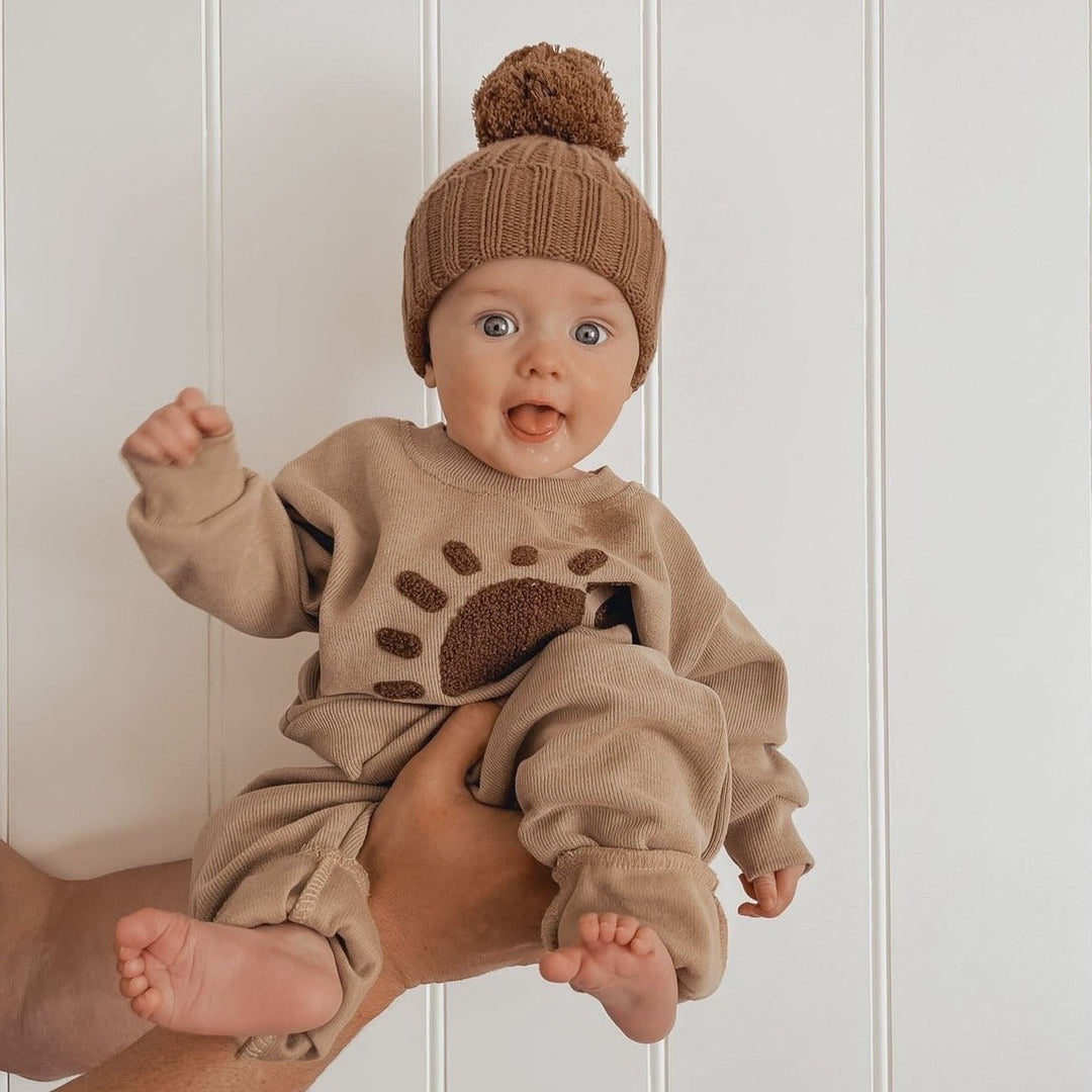 Two-piece baby outfit with loose comfortable fit