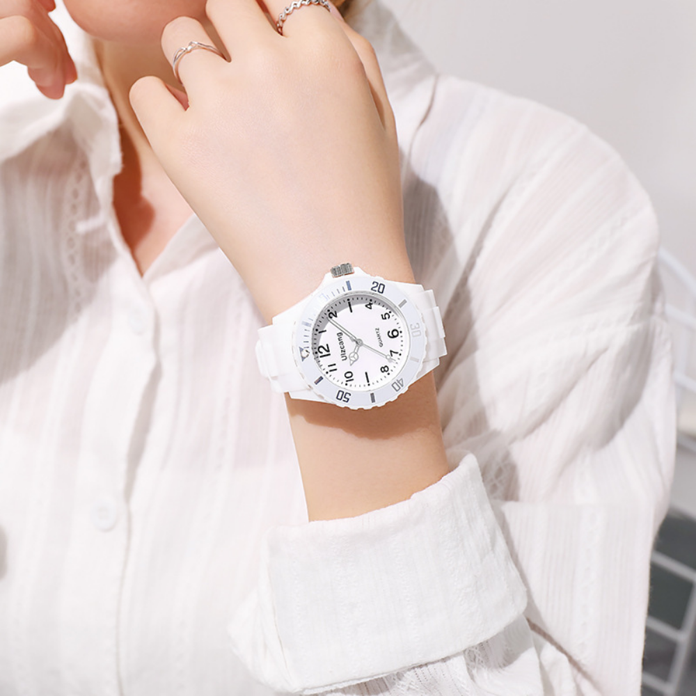 PastelPop white pastel quartz watch with rotating bezel