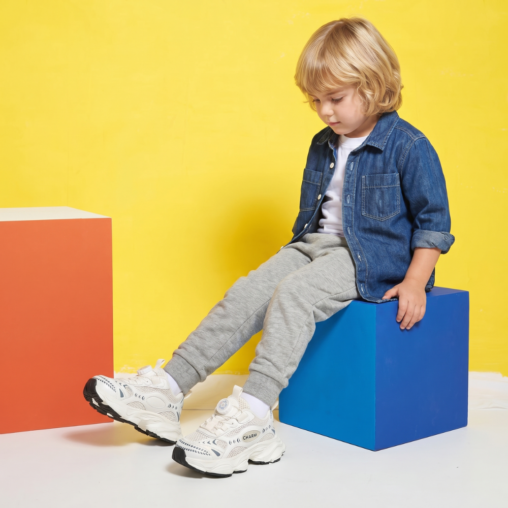 SpinStep – Kids Sneakers with Dial Closure and Chunky Sole