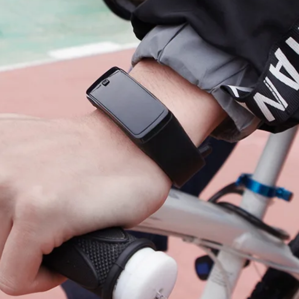 Ultra-thin LED sports watch with bright red digital display