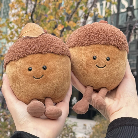 AcornCuddle – Soft Acorn Plush Toy