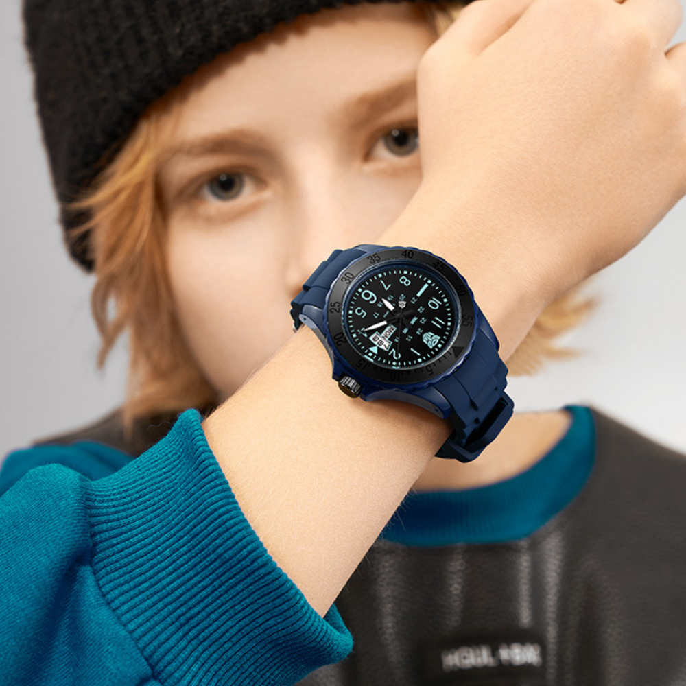 Robot kids watch with glow-in-the-dark hands