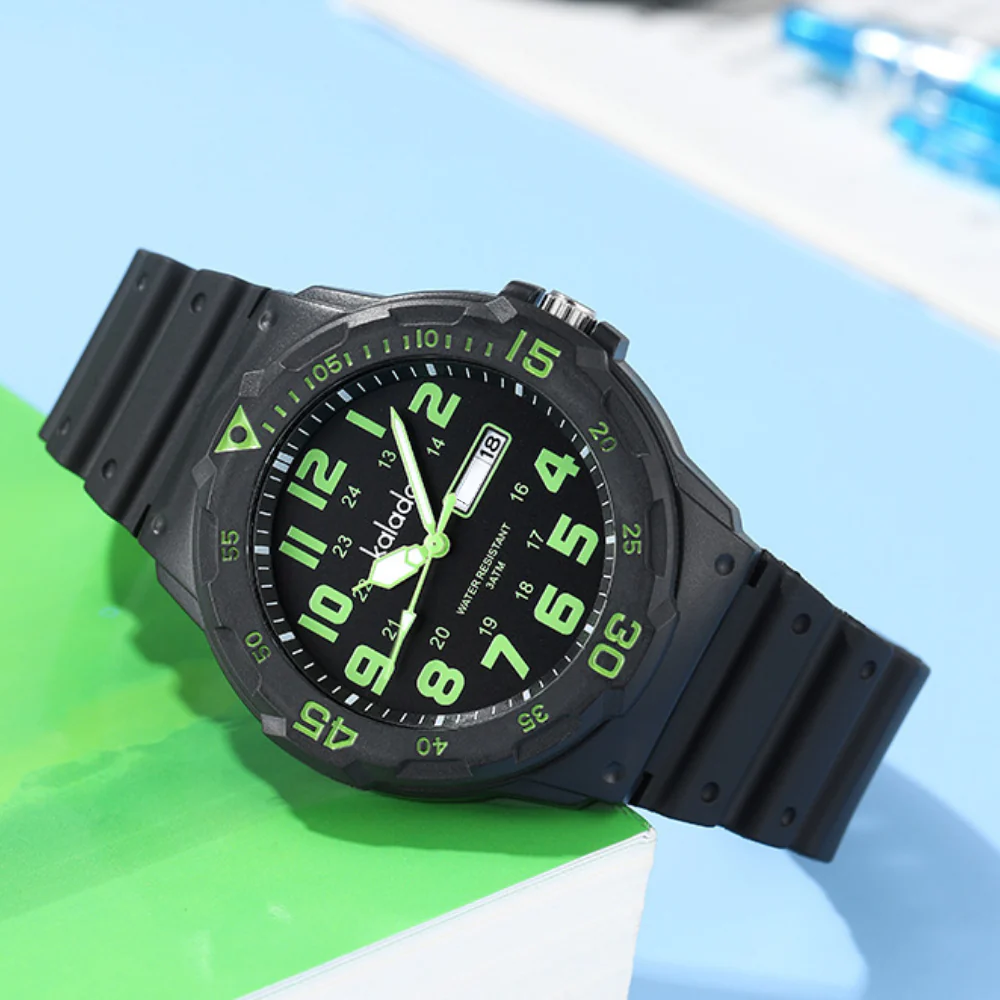 Kids analog sport watch with clear Arabic numerals