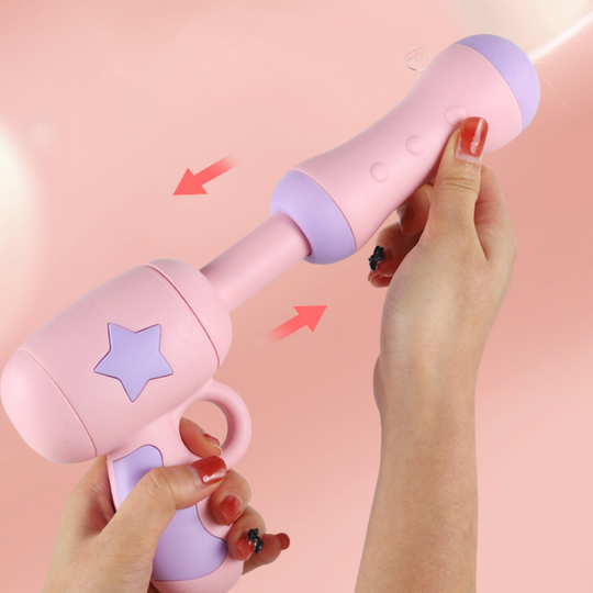 Roomy tank water gun for longer water fights
