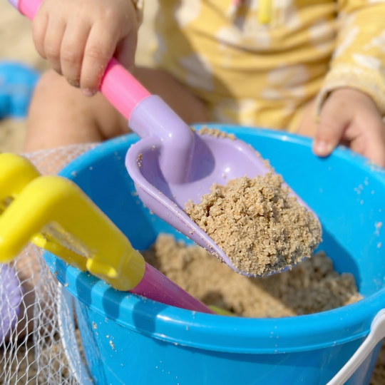 Lightweight beach sand tools for small hands