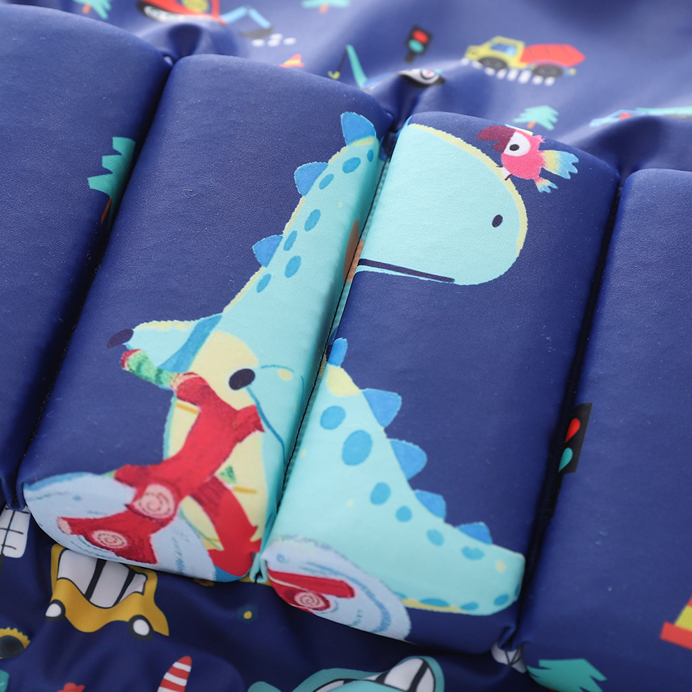 Complete three-piece float set for pool days