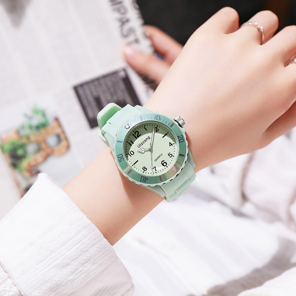 PastelPop green pastel quartz watch minimalist sporty look
