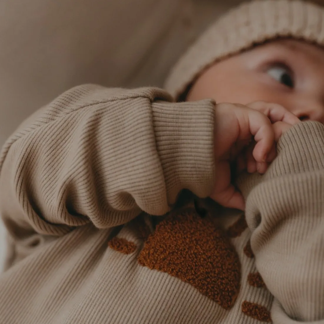 Timeless baby clothing set for cozy nap time