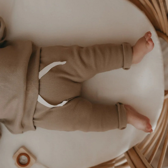 Baby lounge set with elastic waistband for easy dressing