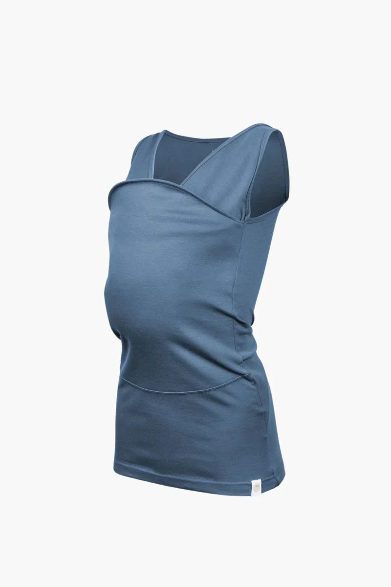 Babywearing tee with built-in kangaroo pocket for mom